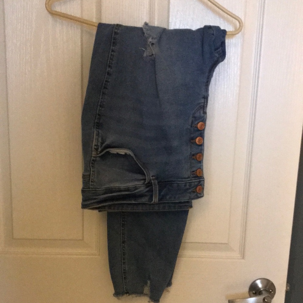 Blue Skinny Jeans with Distressed Details